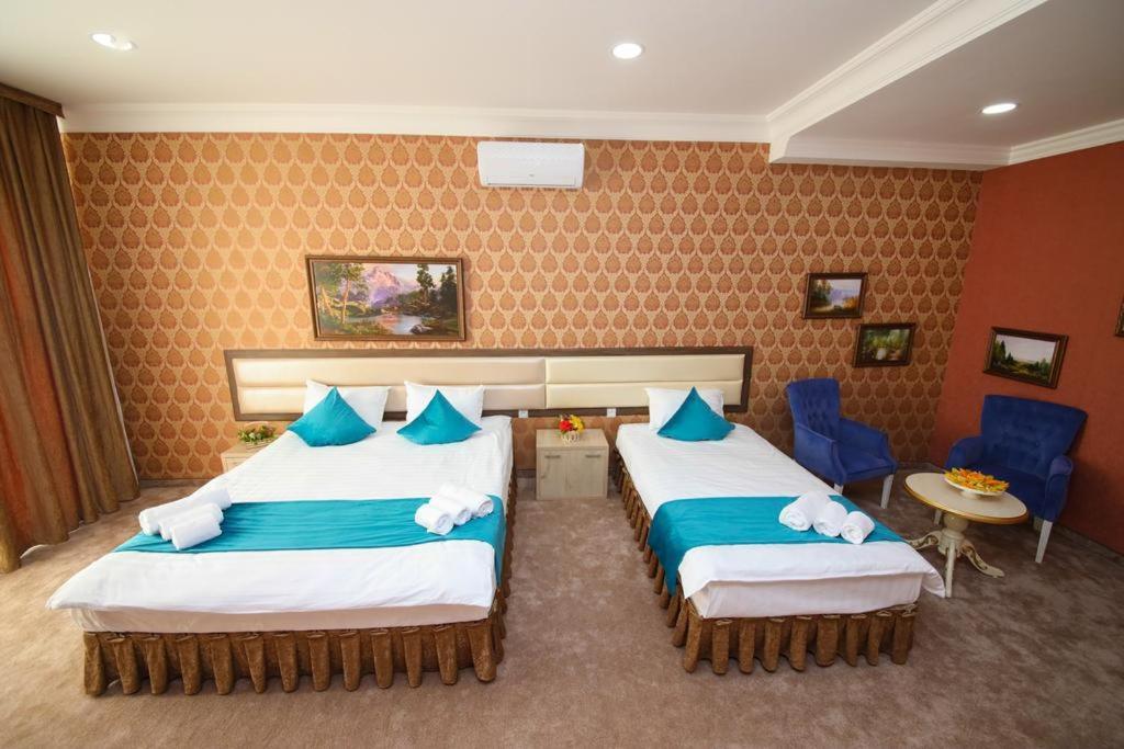 Hotel Globus Tashkent Exterior photo