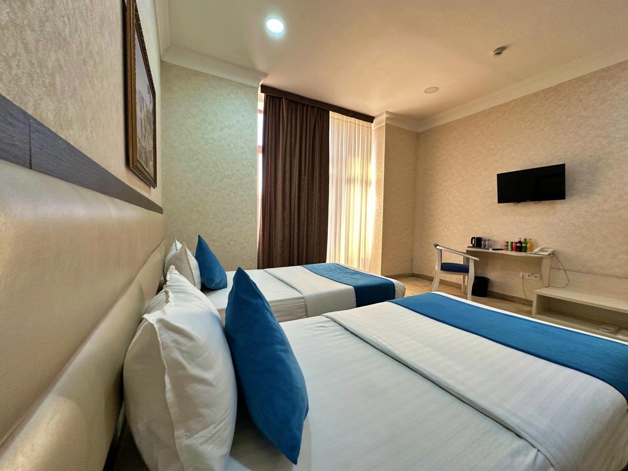 Hotel Globus Tashkent Exterior photo